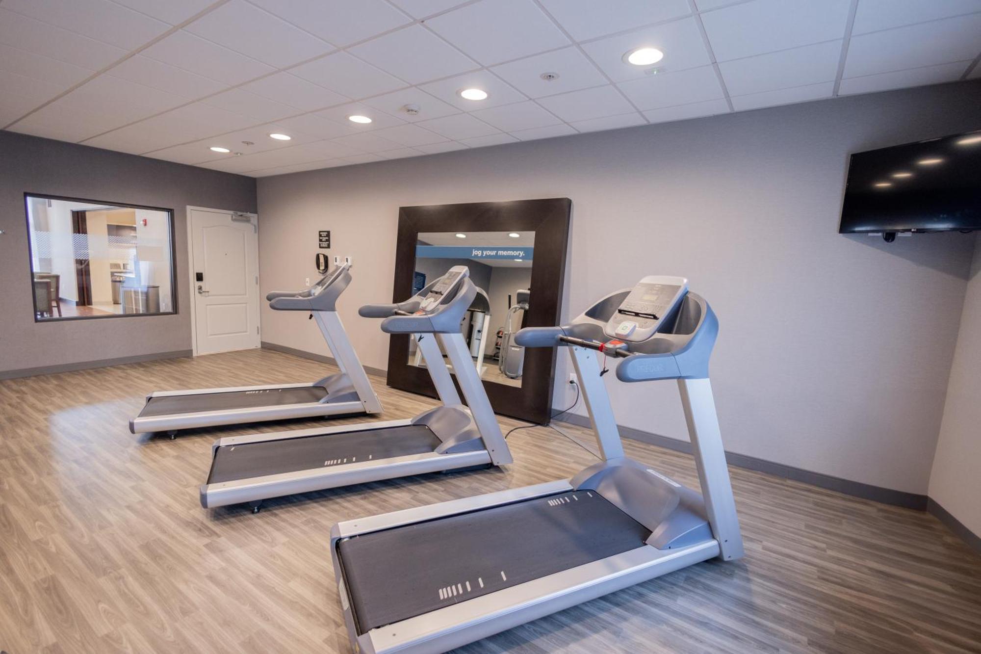 Hampton Inn & Suites By Hilton Seattle/Кент Экстерьер фото