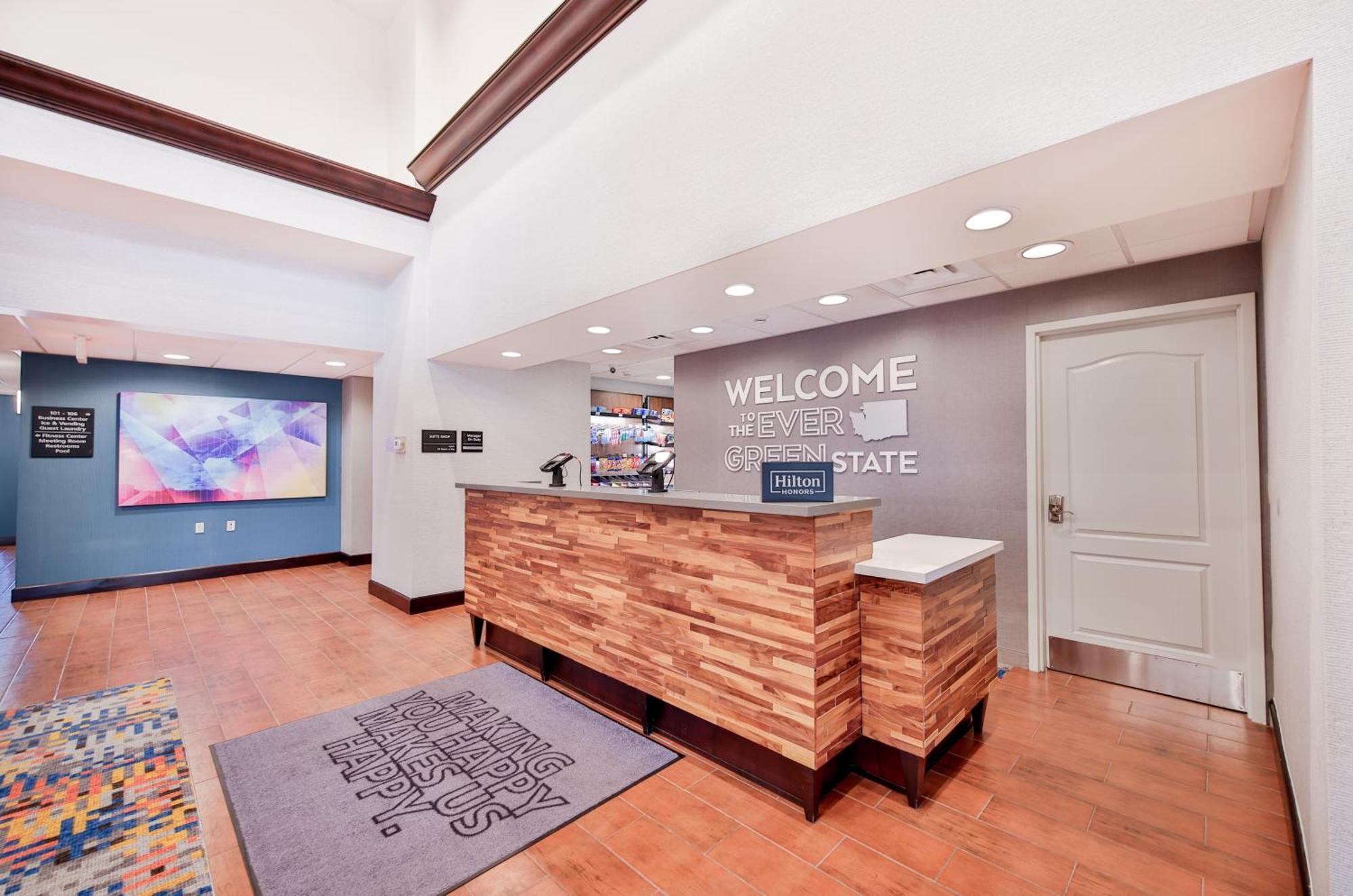 Hampton Inn & Suites By Hilton Seattle/Кент Экстерьер фото