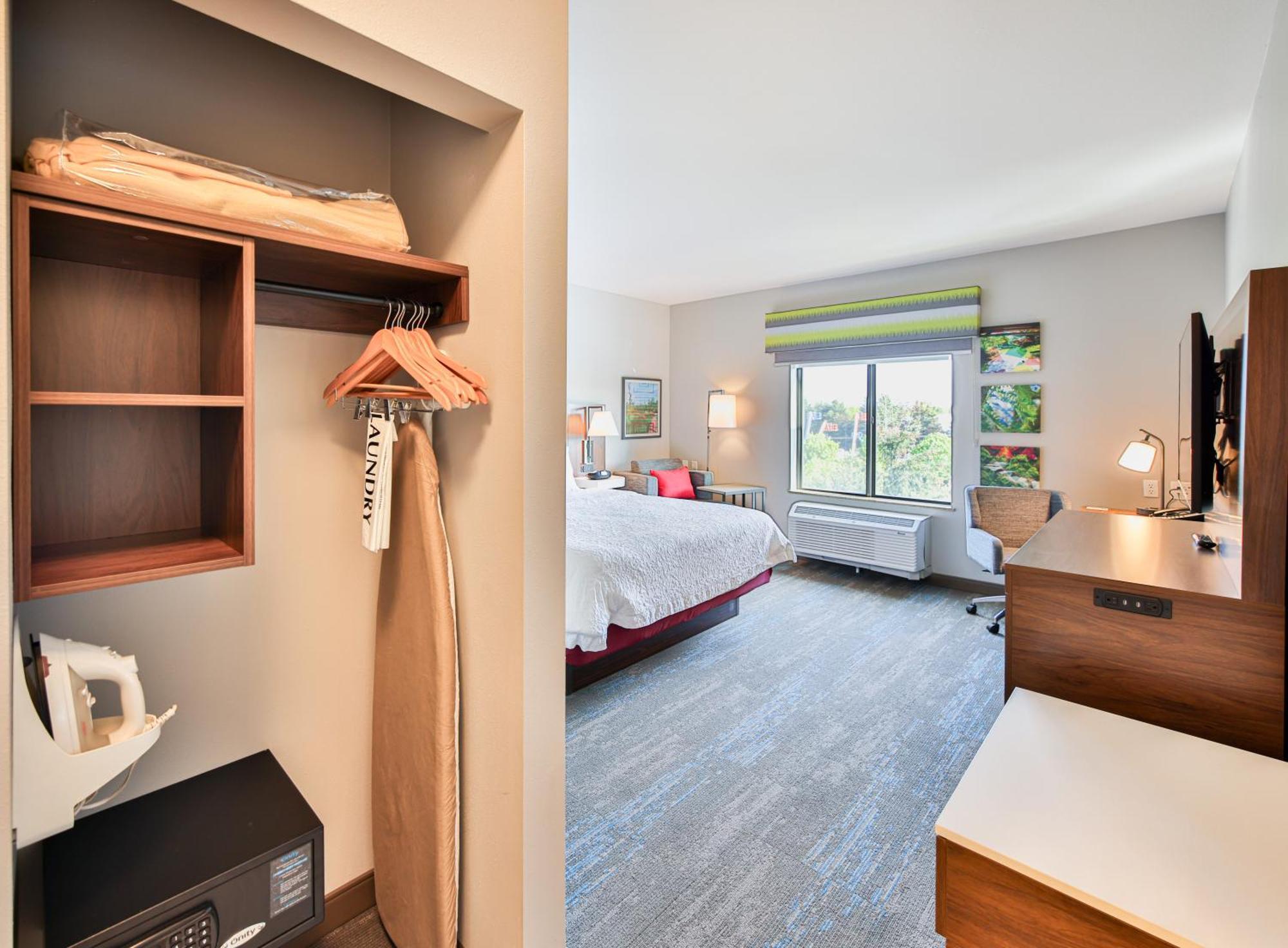 Hampton Inn & Suites By Hilton Seattle/Кент Экстерьер фото